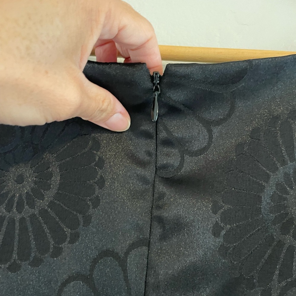 London Times Black Floral Print Ruffled Mini Dress - Picture 3 of 7